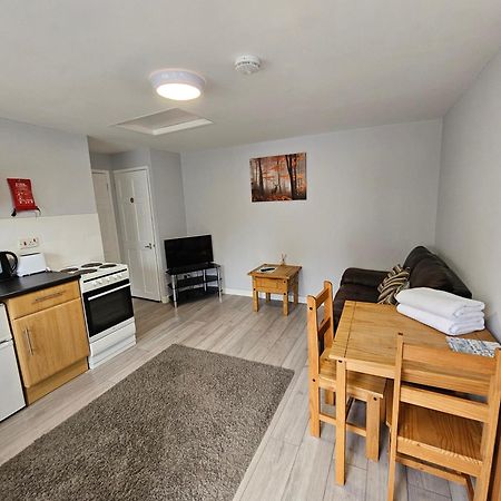 T & J Motel Lamberhurst Екстериор снимка