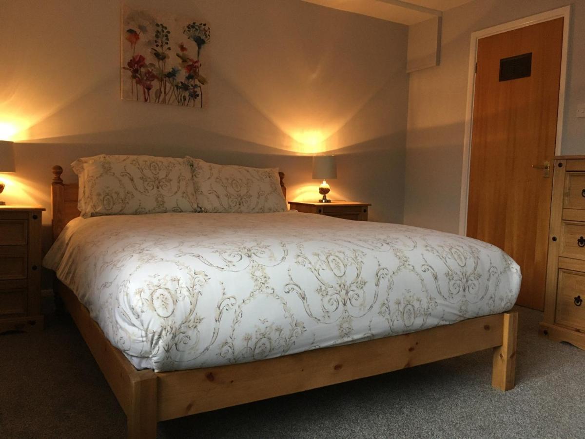 T & J Motel Lamberhurst Екстериор снимка