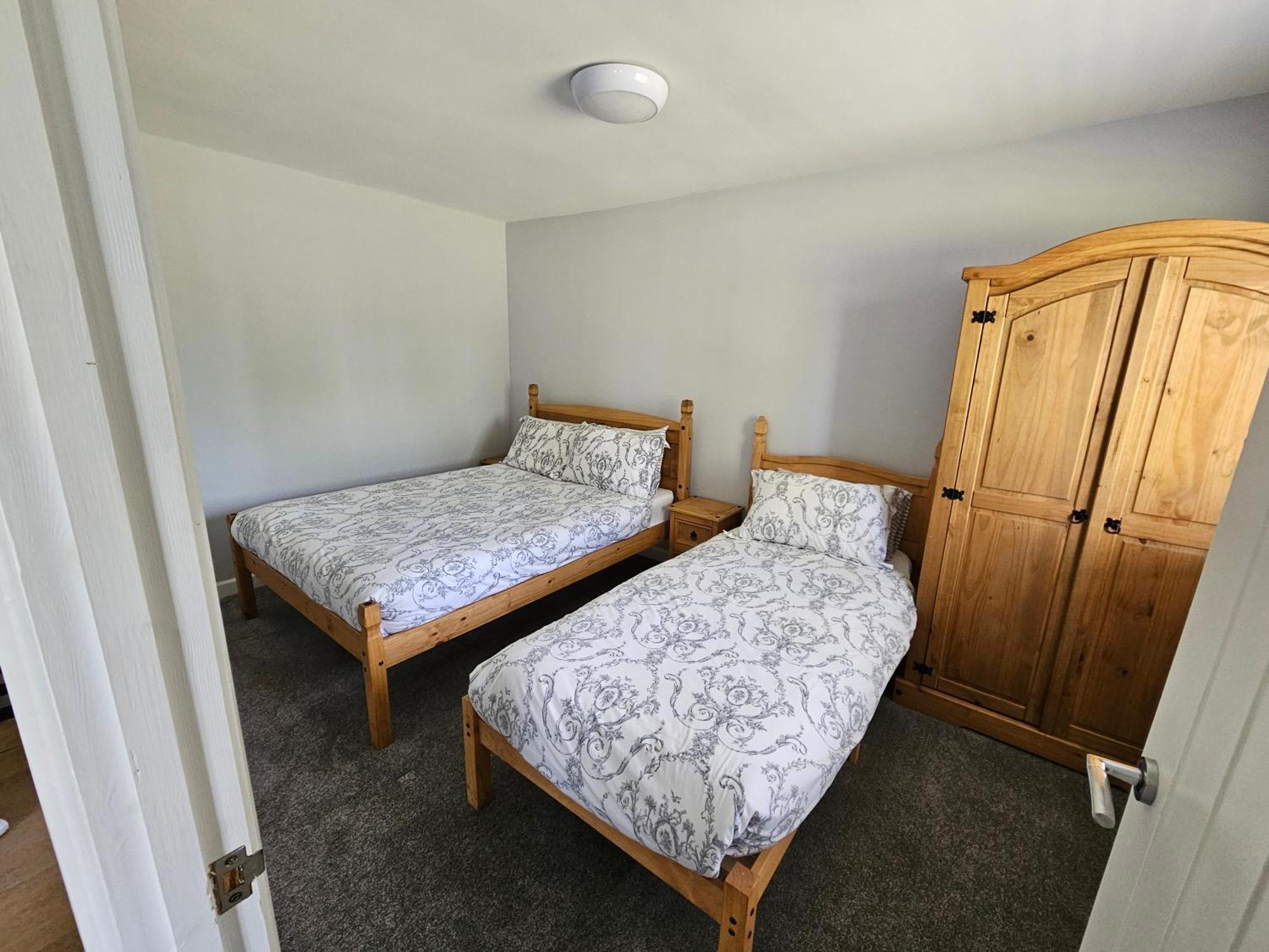 T & J Motel Lamberhurst Екстериор снимка