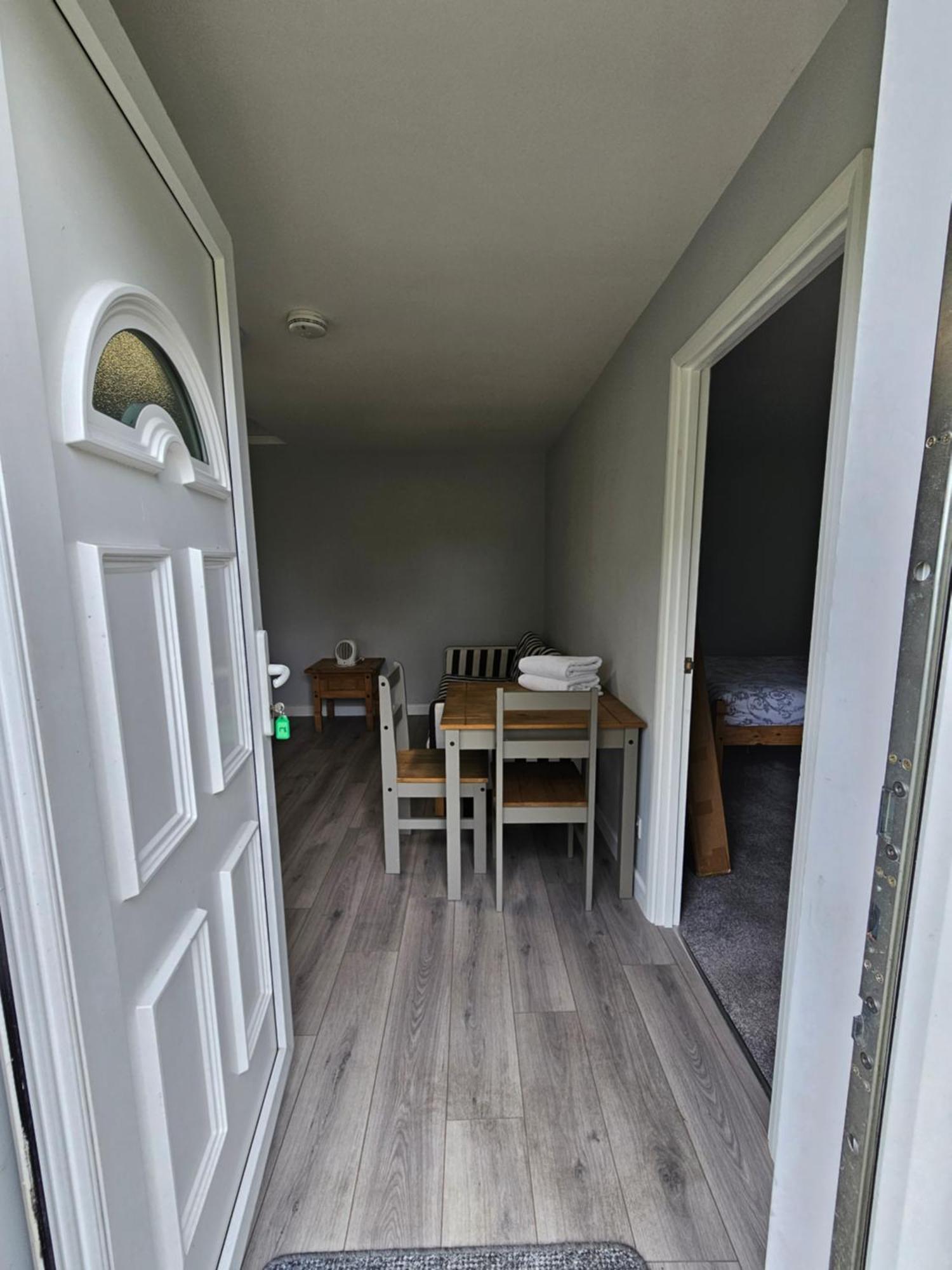 T & J Motel Lamberhurst Екстериор снимка