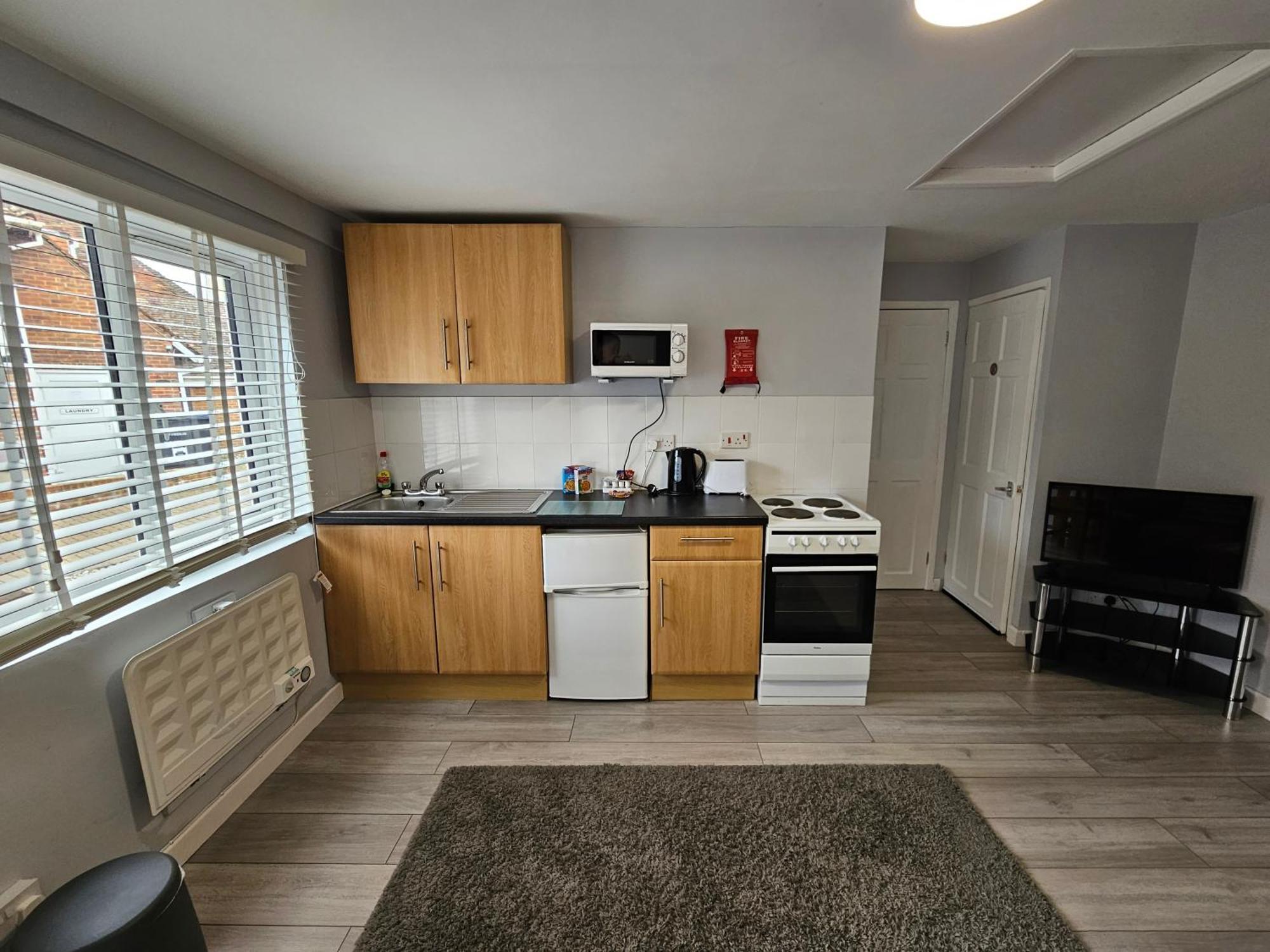 T & J Motel Lamberhurst Екстериор снимка
