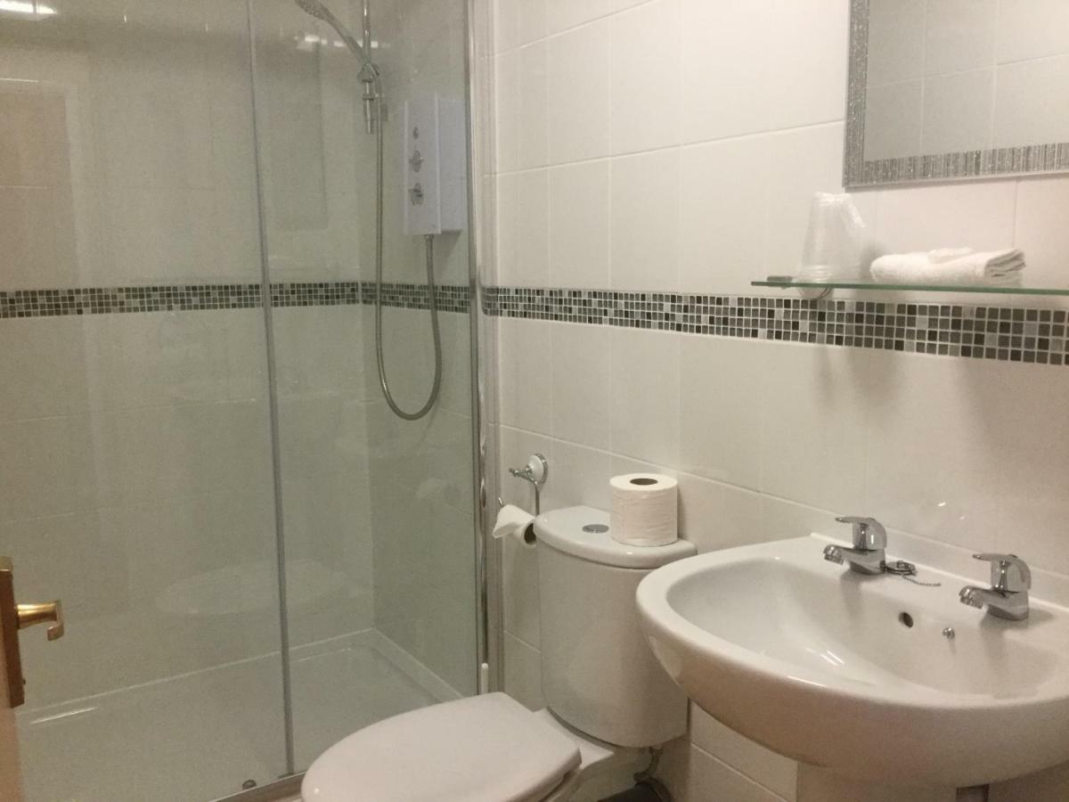 T & J Motel Lamberhurst Екстериор снимка