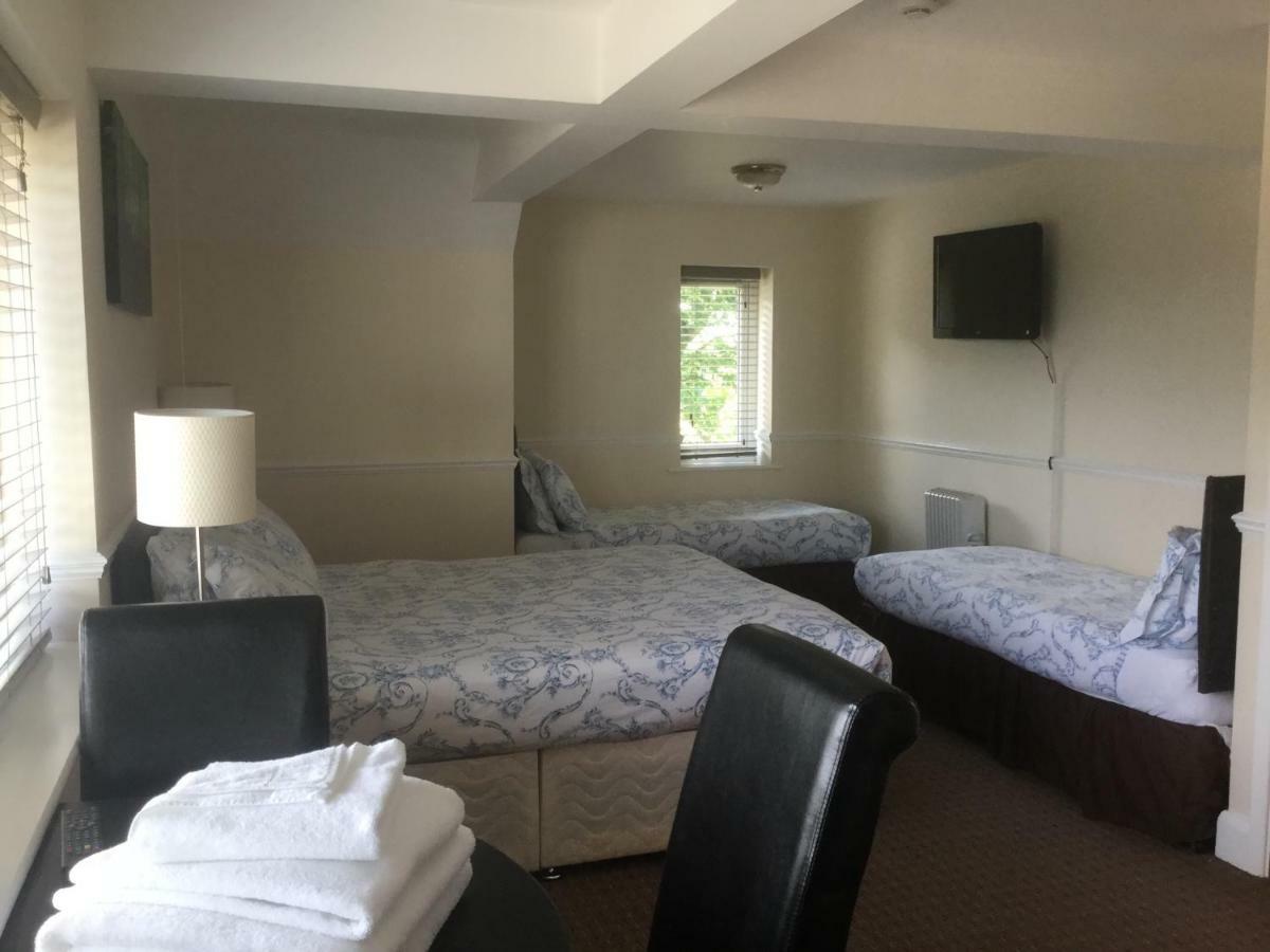 T & J Motel Lamberhurst Екстериор снимка