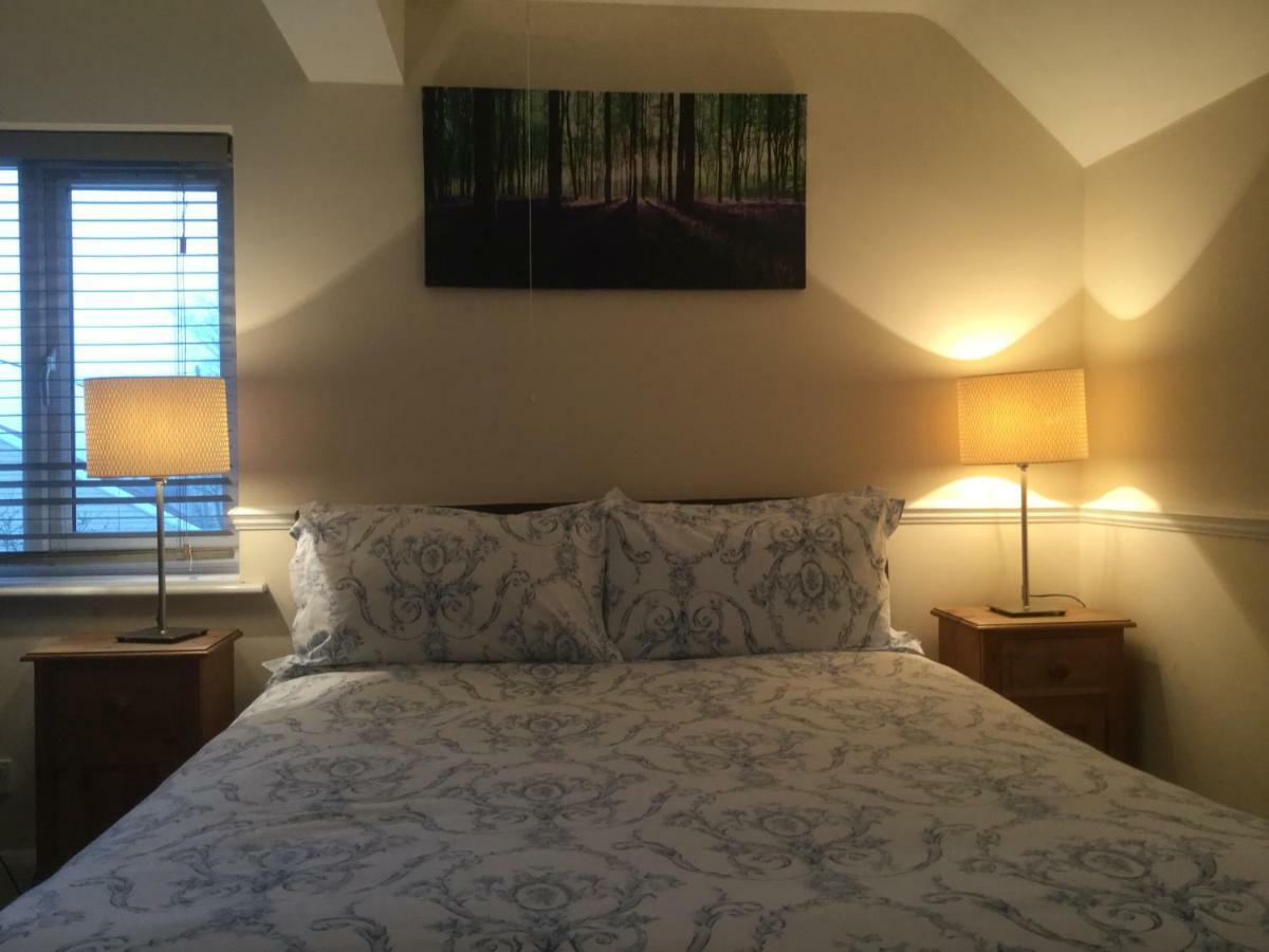 T & J Motel Lamberhurst Екстериор снимка